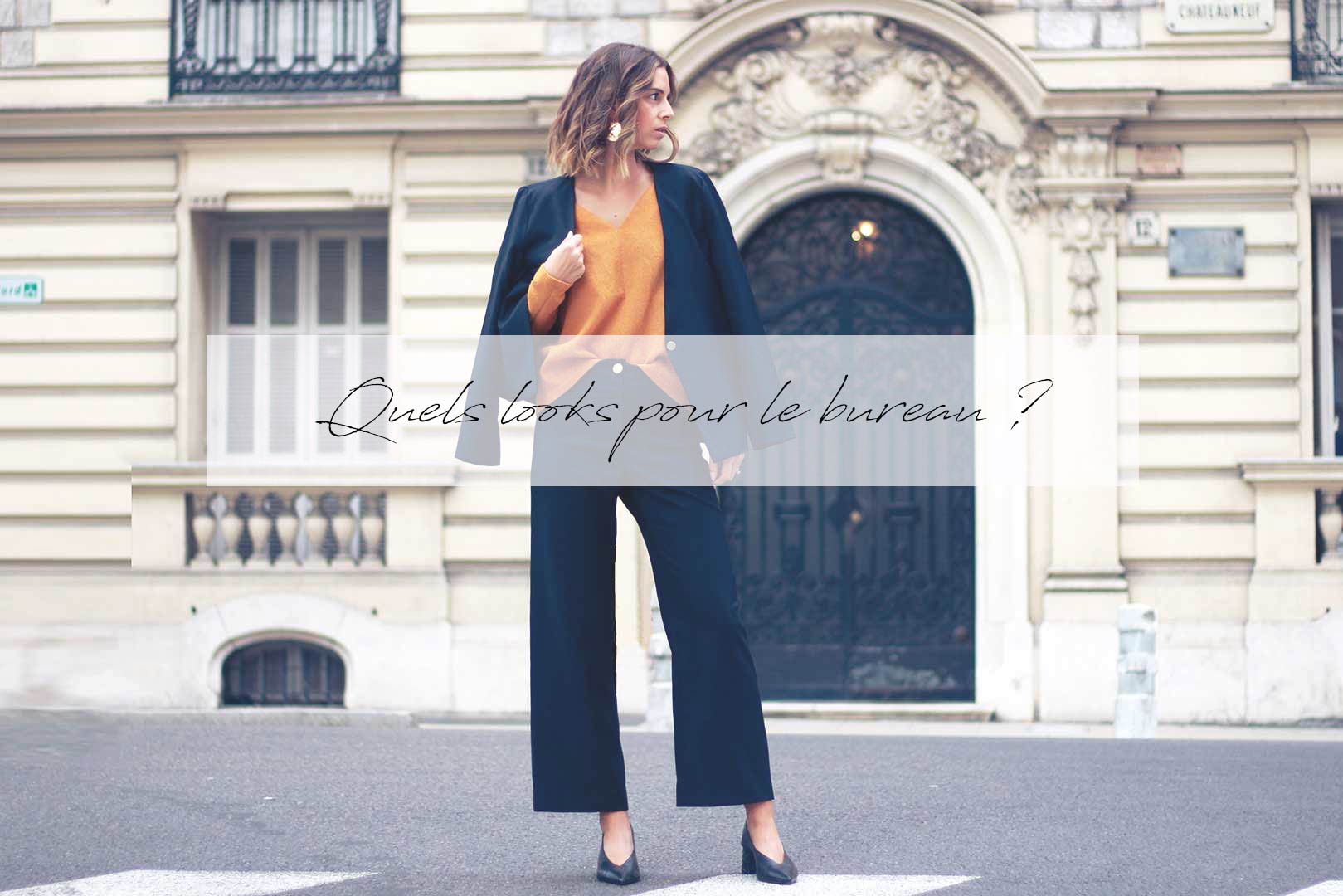 Ensemble De Vêtements Et Accessoires De Femme D'affaires. Vêtements De Mode  élégance Pour Le Style Professionnel.