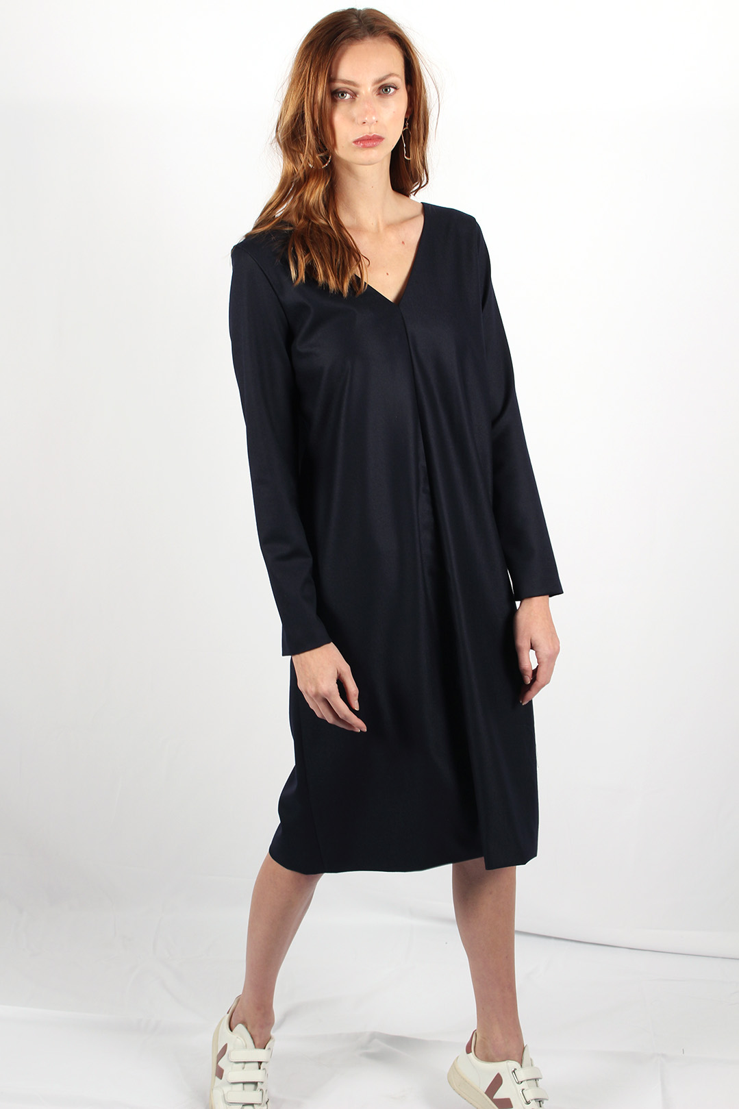 robe droite en laine bleu marine5