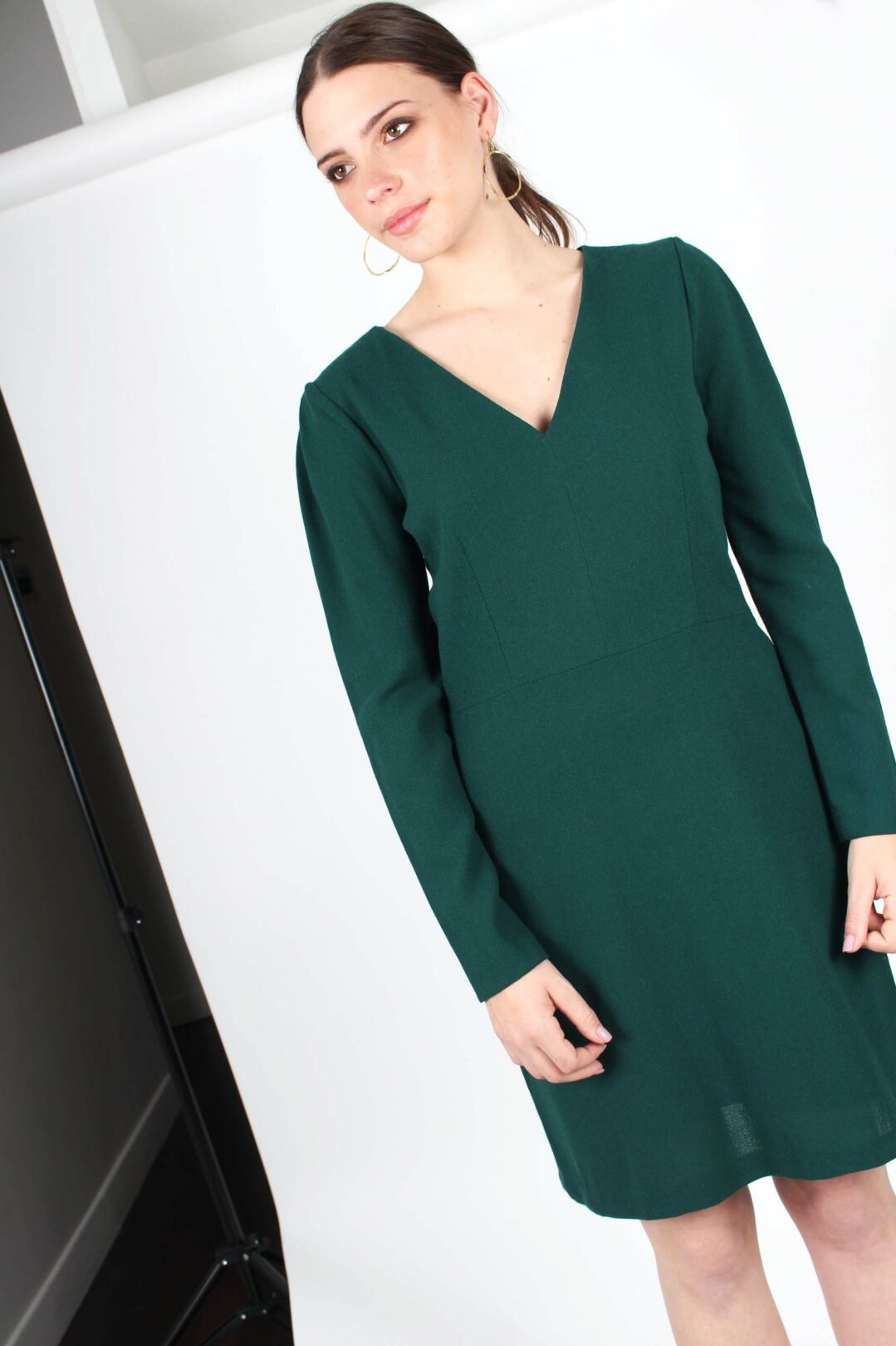 Robe vert sapin cintrée en crêpe de laine Nahéma ATODE