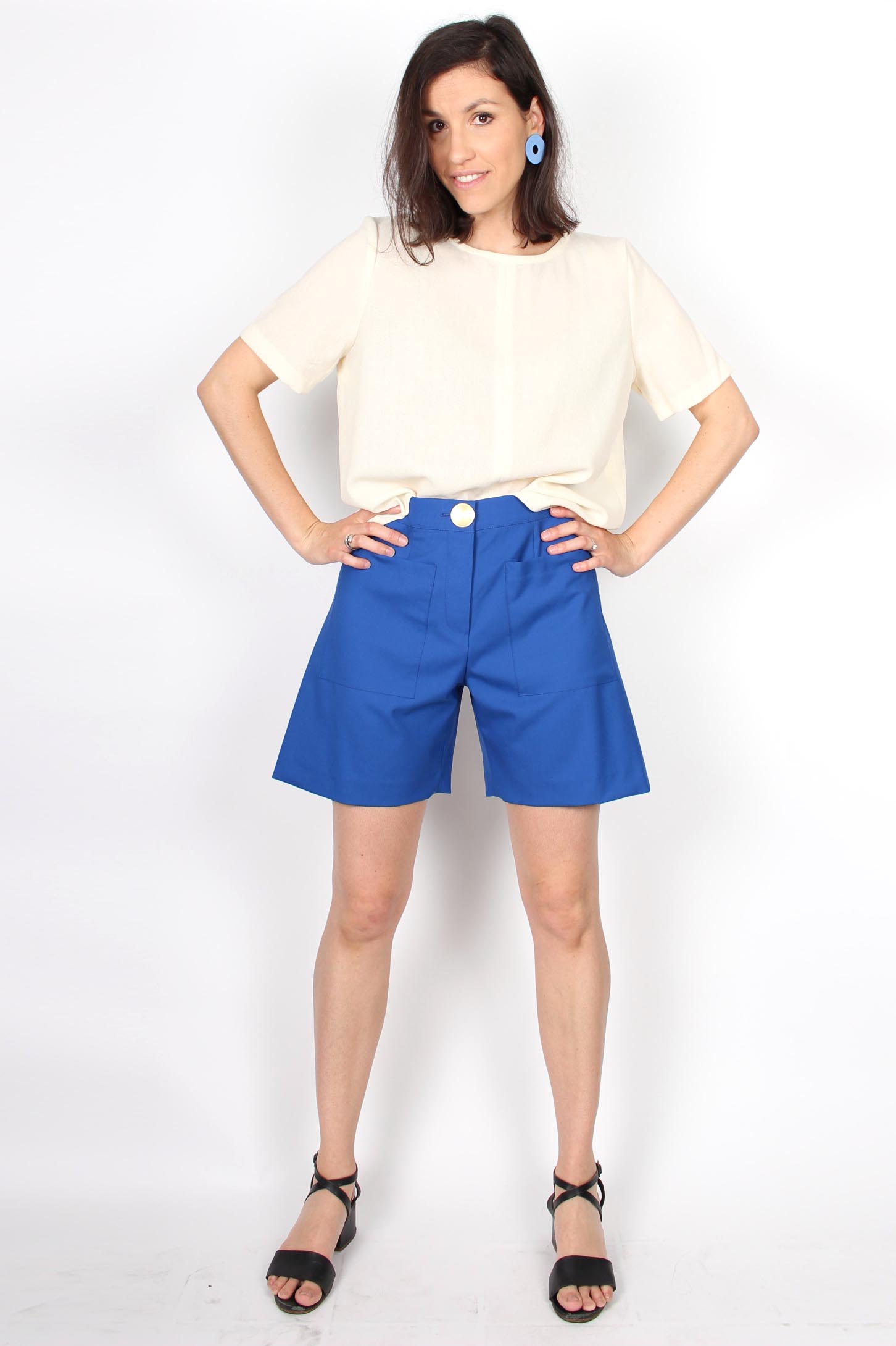 Short bleu roi chic femme en laine froide2