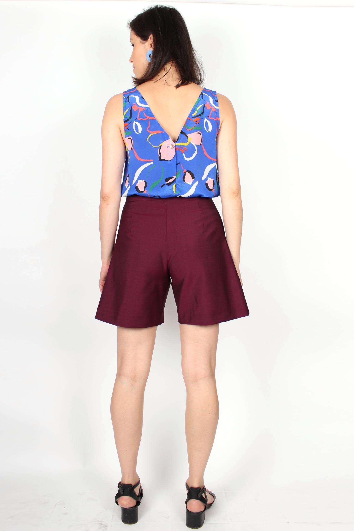 Short bordeaux chic femme en laine froide4