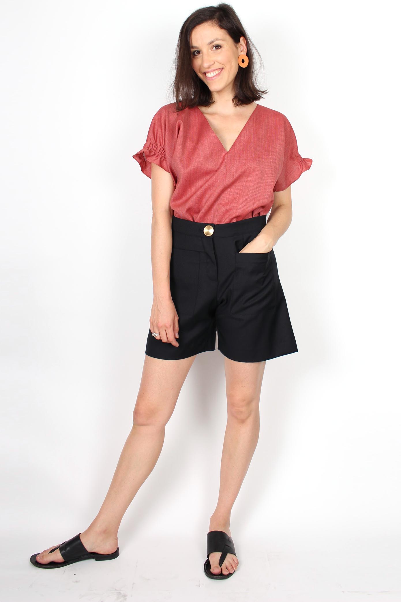 Short noir chic femme en laine froide