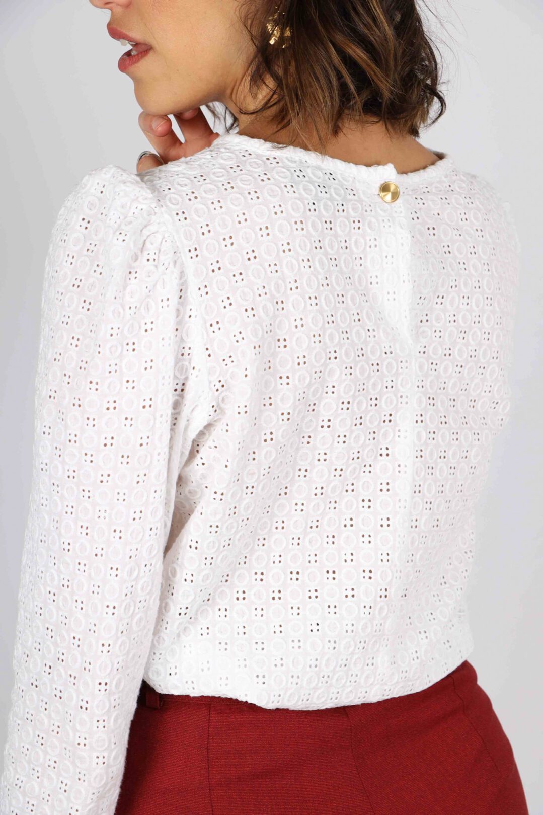 Blouse blanche en coton broderie anglaise Nathalie ATODE