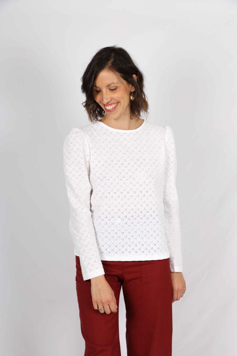 Blouse blanche en coton broderie anglaise Nathalie ATODE